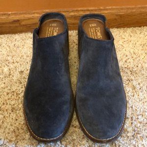 Tom’s blue suede shoes. Size 8.5. Excellent condition